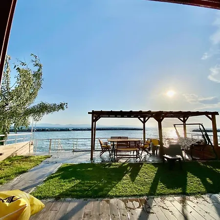 Seafront Villa *